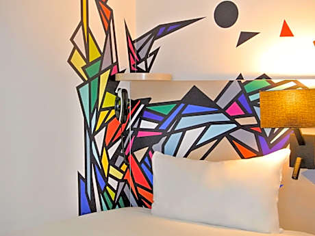 Standard Room with one single bed