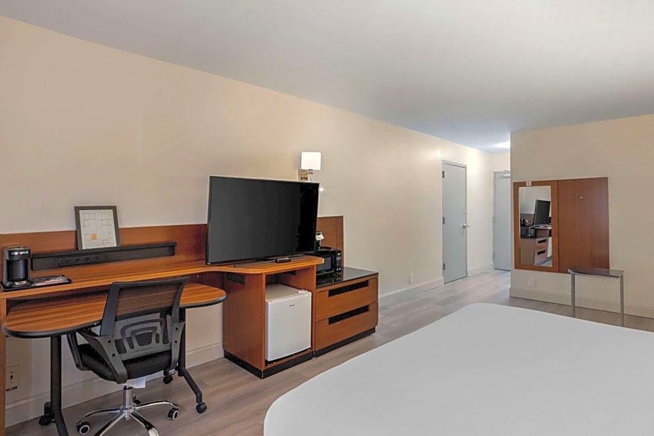 Comfort Inn & Suites Mt Laurel - Philadelphia