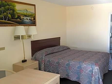 Townsman Motel