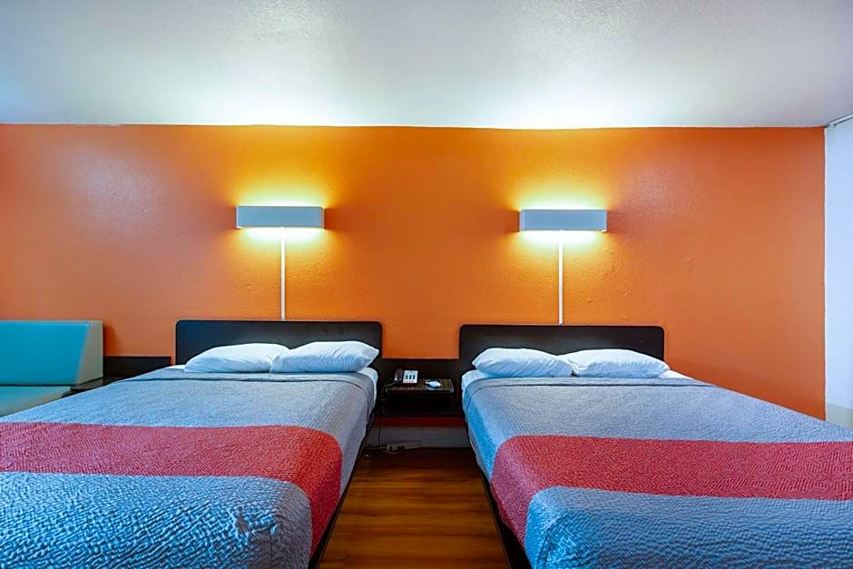 Motel 6-Houston, TX - East