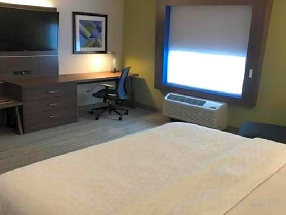 Holiday Inn Express and Suites Hannibal-Medical Center By IHG