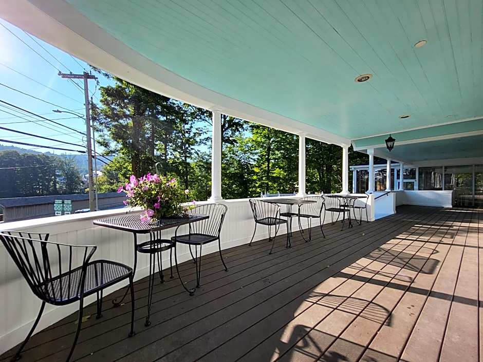 The Stowe Village Inn