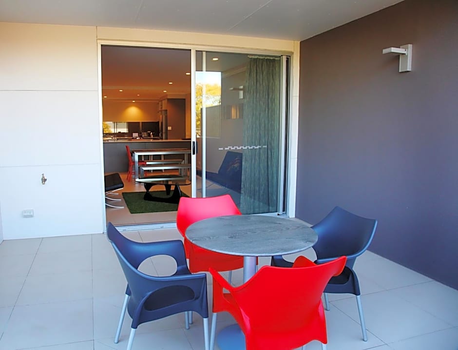 Laguna Serviced Apartments