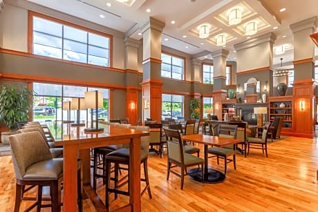 Hampton Inn & Suites Saratoga Springs Downtown
