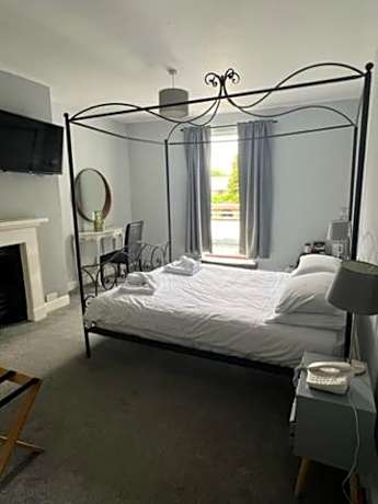 Antrobus Hotel