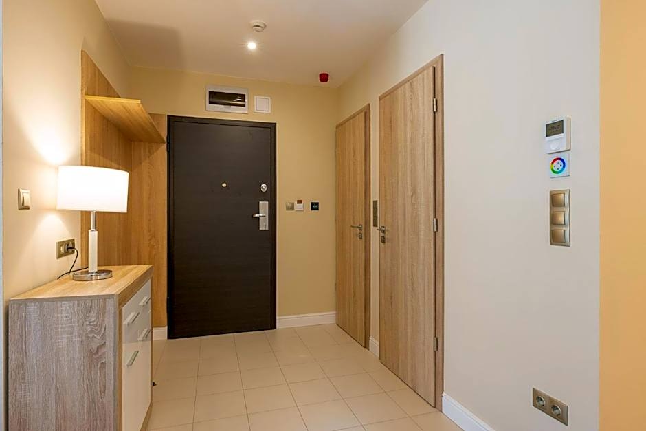 Silver Crown Hotel & Residence, Palace Quarter