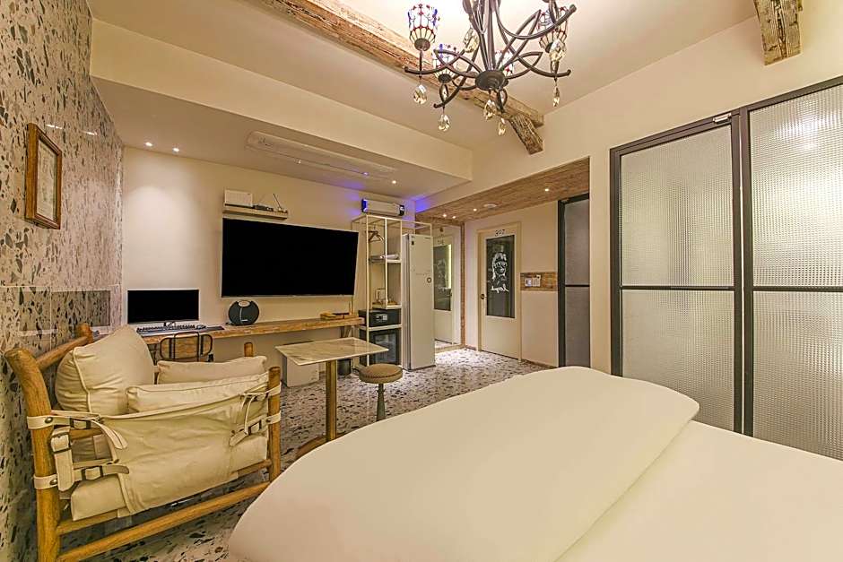 February Hotel SeongSeo