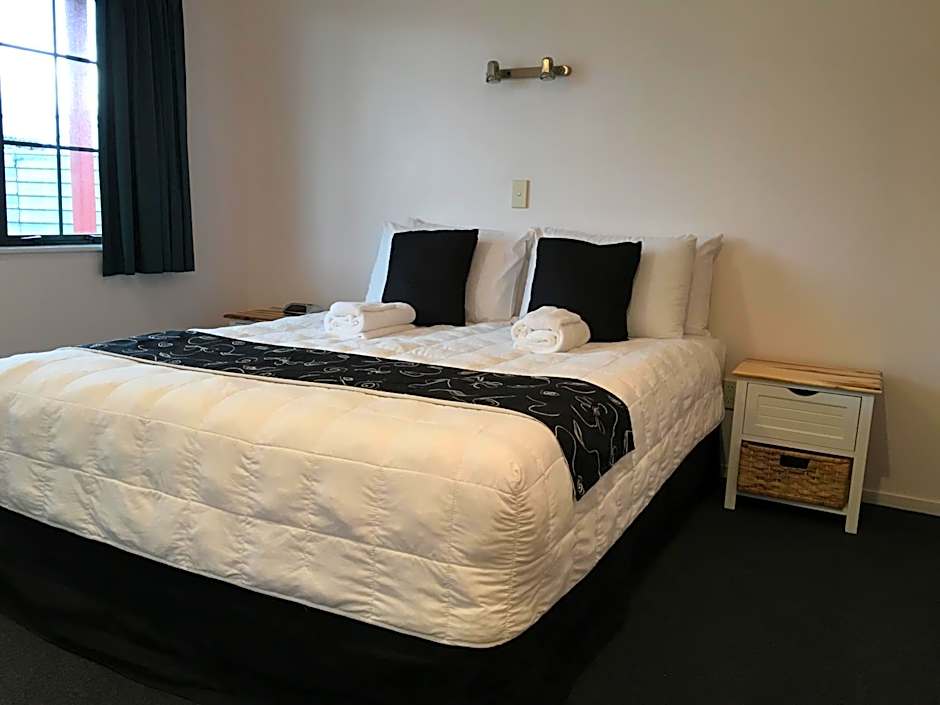 Kiwi Court Motel