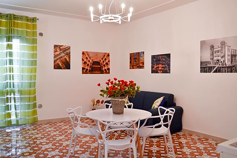 Quattroquarti Stradivari Home