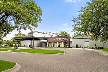 Courtyard By Marriott Detroit Metro Airport Romulus