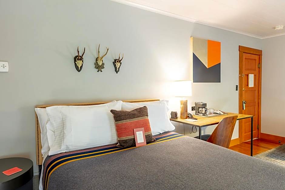 The Outlook Lodge