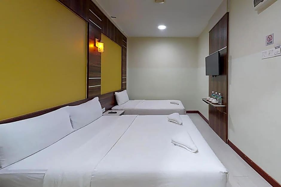 Golden Night Hotel