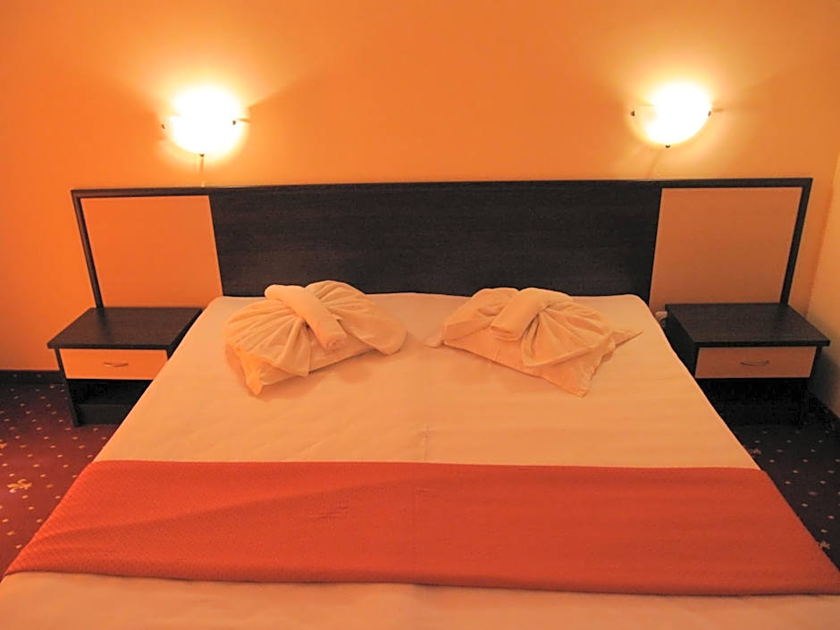 Maverick Hotel
