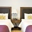 Collins Hotel