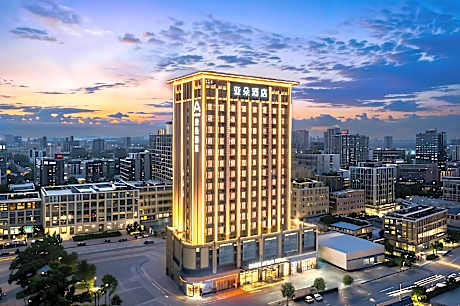Atour Hotel Zhongshan Henglan Changxin Times Square