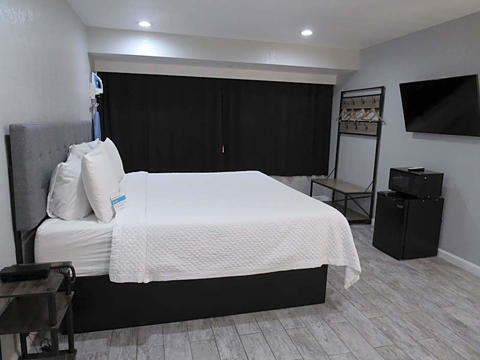 Capri Suites Anaheim