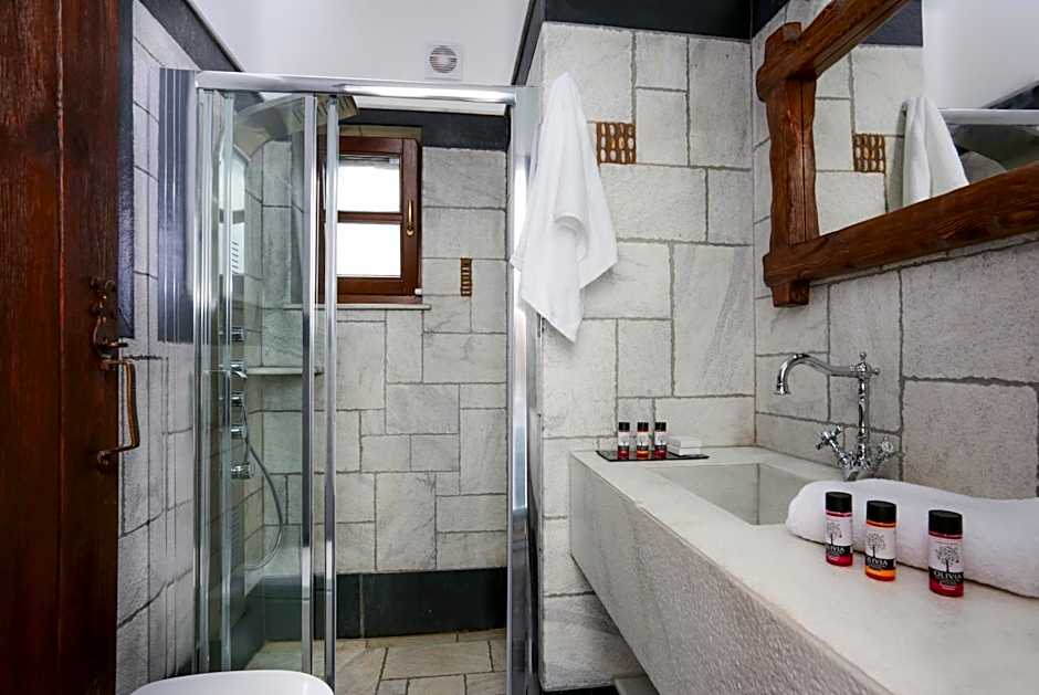 Astrolithos Boutique