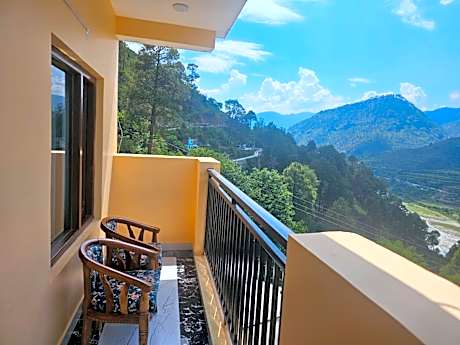 Hotel Necklace Moon Restaurants