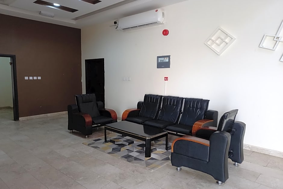 OYO 147 Babylon Furnished Apartment
