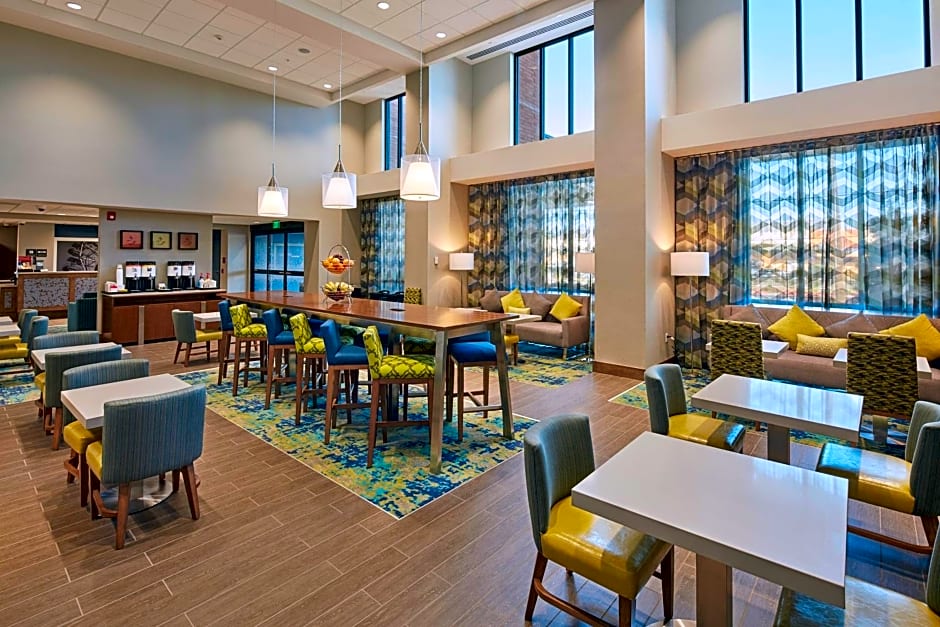 Hampton Inn By Hilton & Suites Sacramento at CSUS