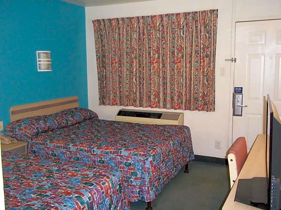 Photo 1 of 2 of 2 Double Beds
