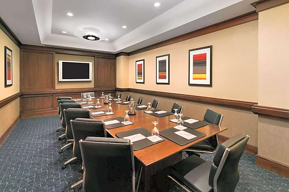 Embassy Suites by Hilton Chicago North Shore Deerfield