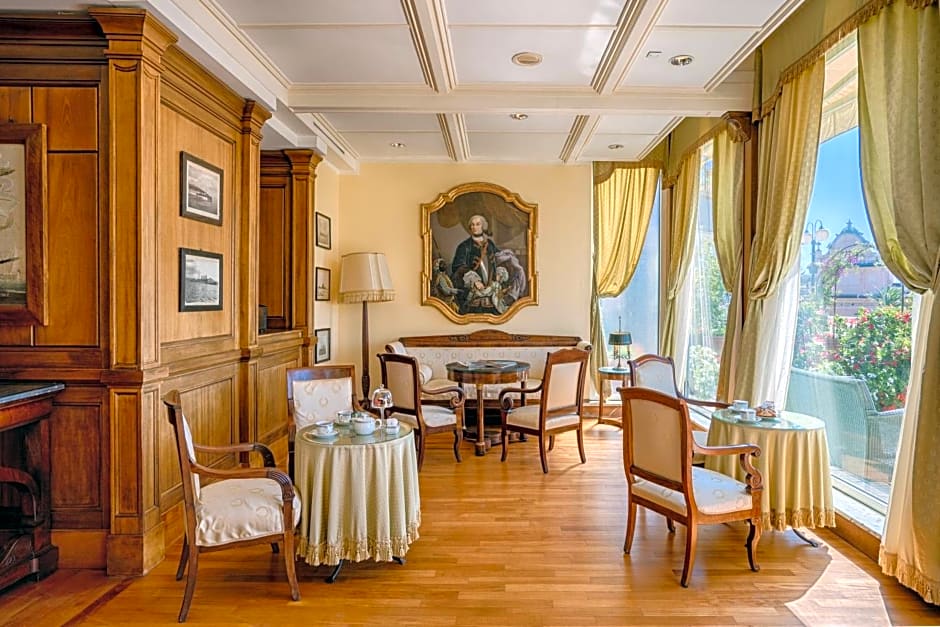 Excelsior Palace Hotel
