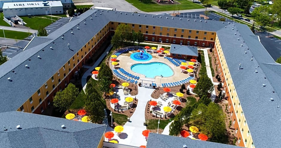 Cedar Point's Express Hotel