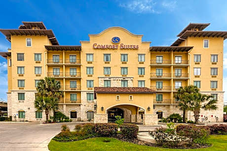Comfort Suites Alamo-River walk