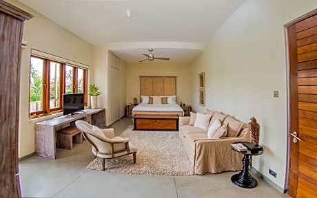 Superior Double Room with Partial Sea View