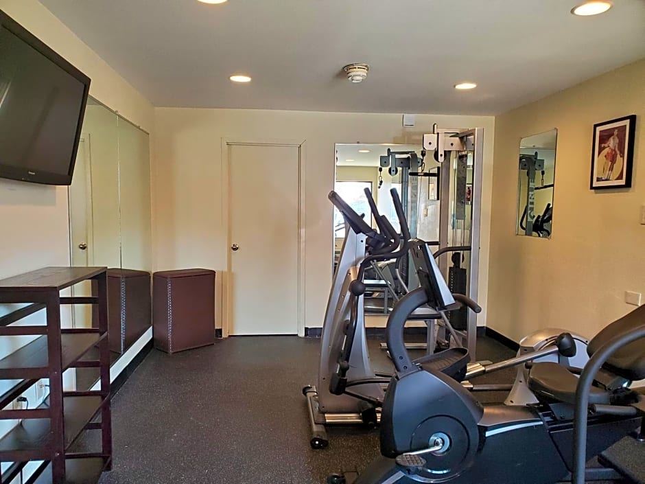 SureStay Hotel by Best Western East Brunswick