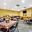 Econo Lodge Inn & Suites Brookings