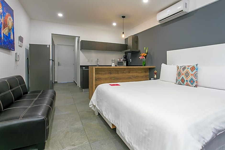 Studio 30 Condhotel by Nah Hotels