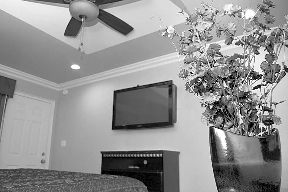 Crystal Lodge Motel