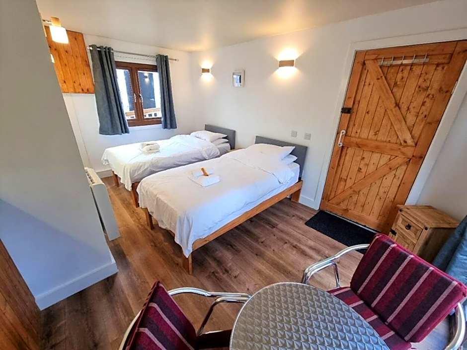 Roy Bridge Hotel
