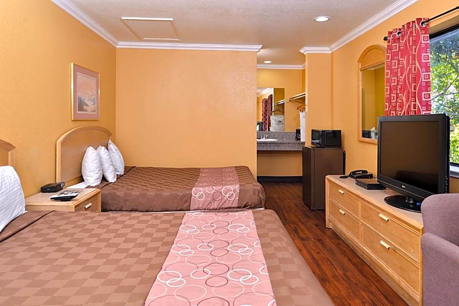 Americas Best Value Inn & Suites Clearlake Wine Country
