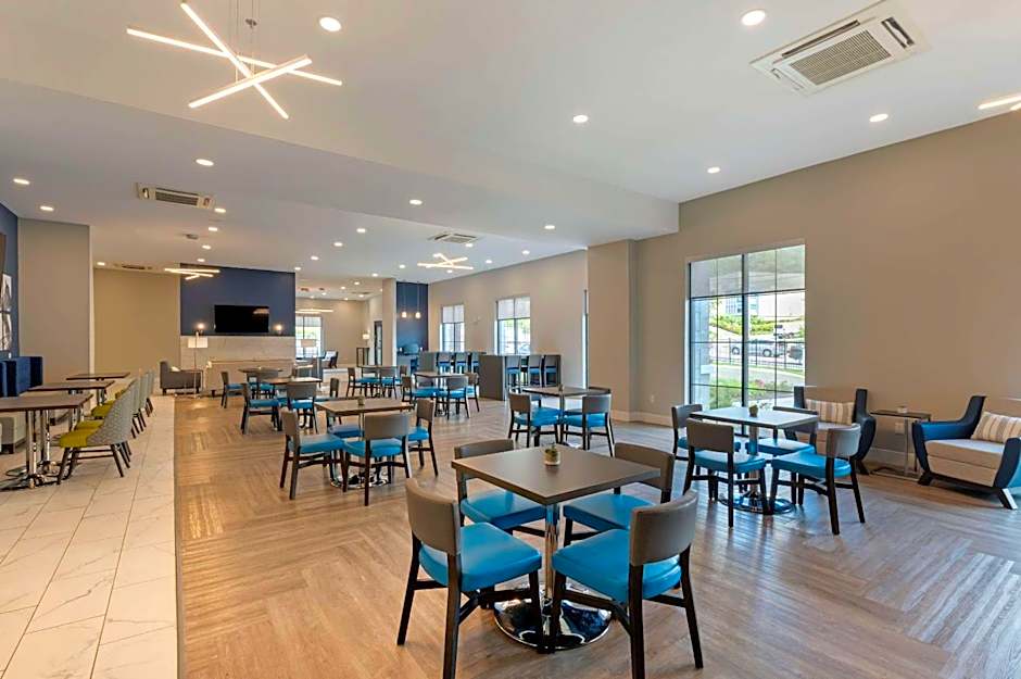 MainStay Suites Cincinnati University - Uptown