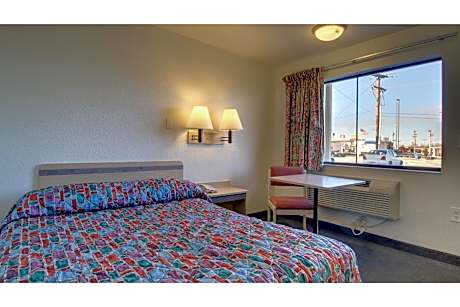1 Queen Bed | ADA/Tub/Hearing Impaired