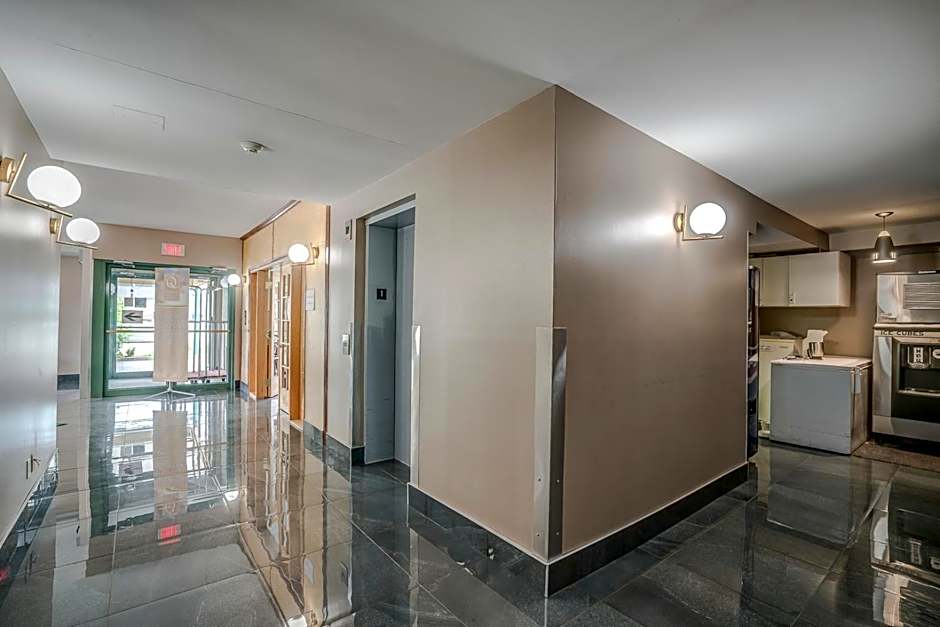 Quality Suites Ste Anne De Beaupre