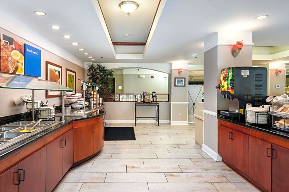 Comfort Inn & Suites Savannah Airport