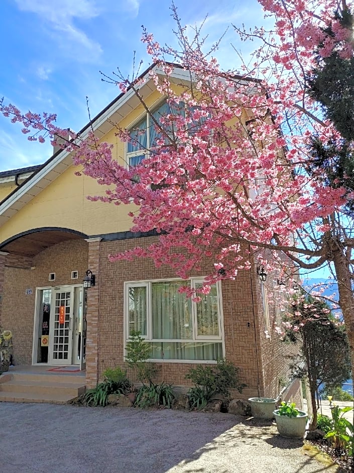 Chingjing New Paradise Bed and Breakfast