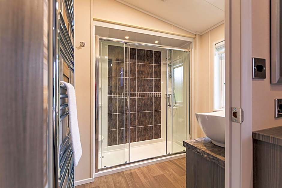 The Crucible lodge with Hot Tub