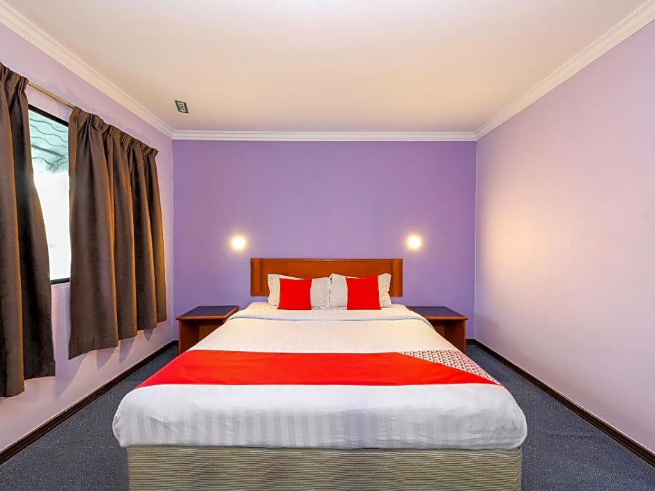 OYO 472 Comfort Hotel 1