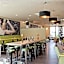 Super 8 by Wyndham Munich City North