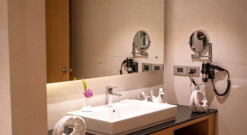 Hotel Pokhara Grande