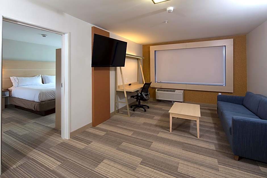 Holiday Inn Express & Suites Monroe By IHG