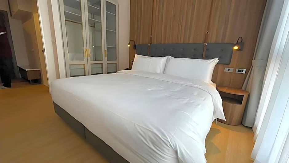 Oakwood Suites Tiwanon Bangkok