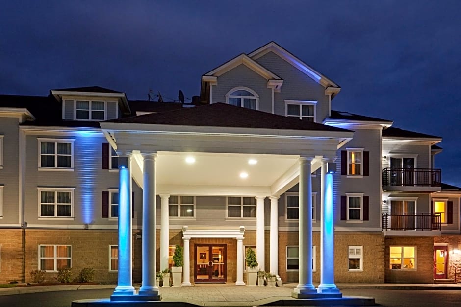 Holiday Inn Express Hotel & Suites White River Junction, an IHG Hotel