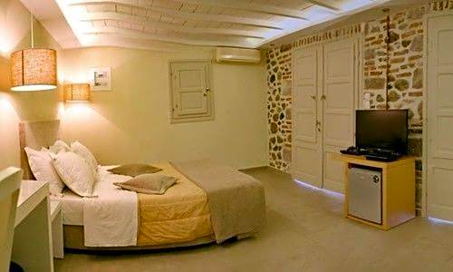 Oikies Small Elegant Houses