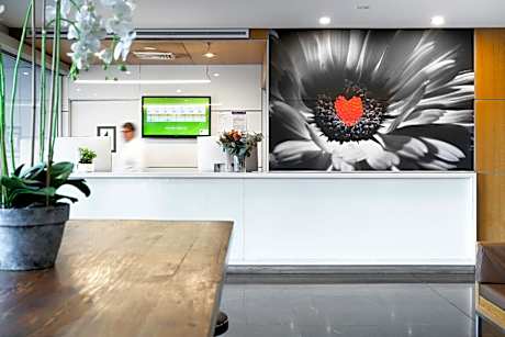 Mercure Sydney St Leonards